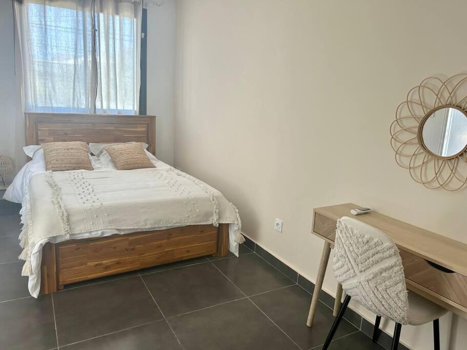 Appartement A 2 Pas De La Plage De Terre Sainte Exterior foto